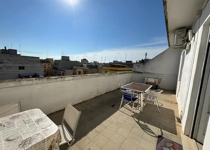 Via Trevisani * باري